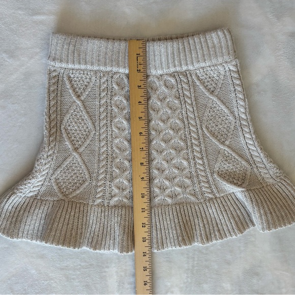 Abercrombie Kids Skirt Cream Ivory Cable Knit Size 9/10 - Picture 2 of 8
